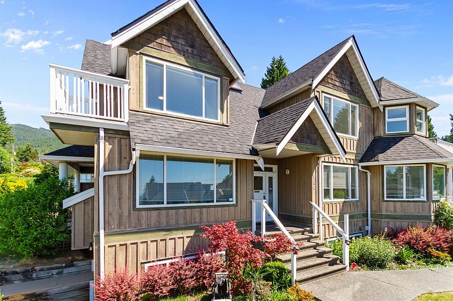 186 E Braemar Road Vancouver, BC - 25