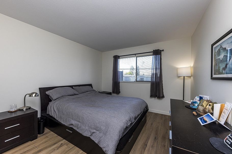 239 E 20th Street North Vancouver, BC - 17