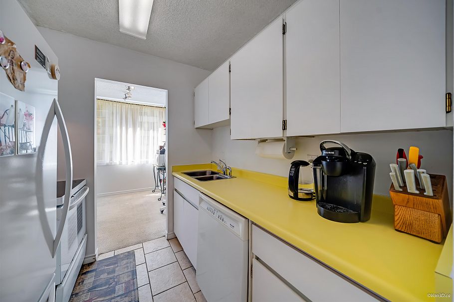 207 2020 Fullerton Avenue North Vancouver, BC - 8