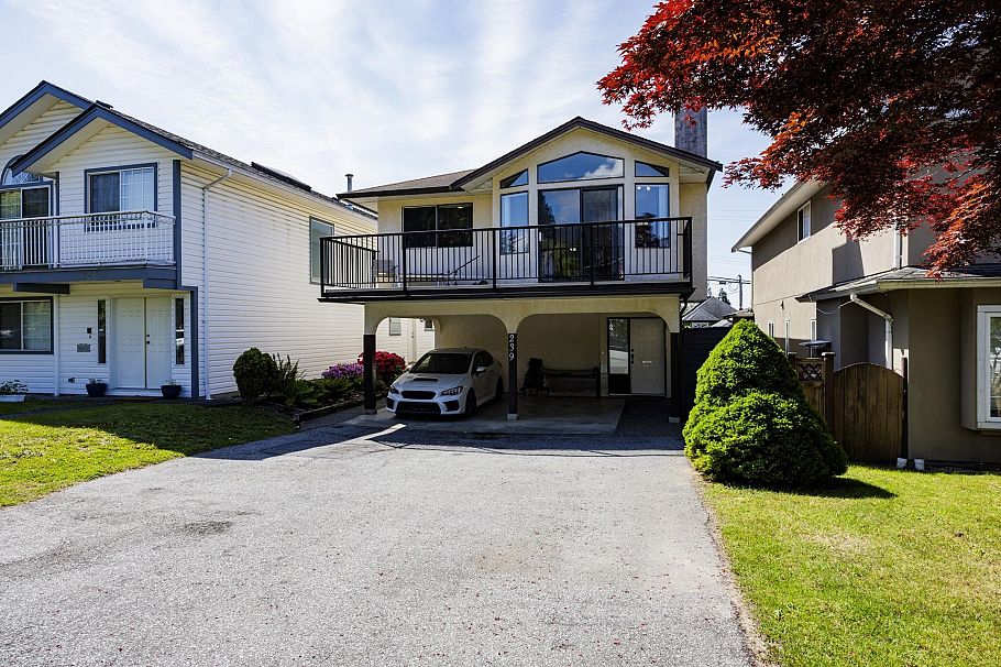 239 E 20th Street North Vancouver, BC - 1