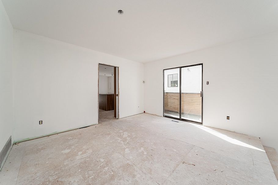 3974 W 10th Avenue Vancouver, BC - 7