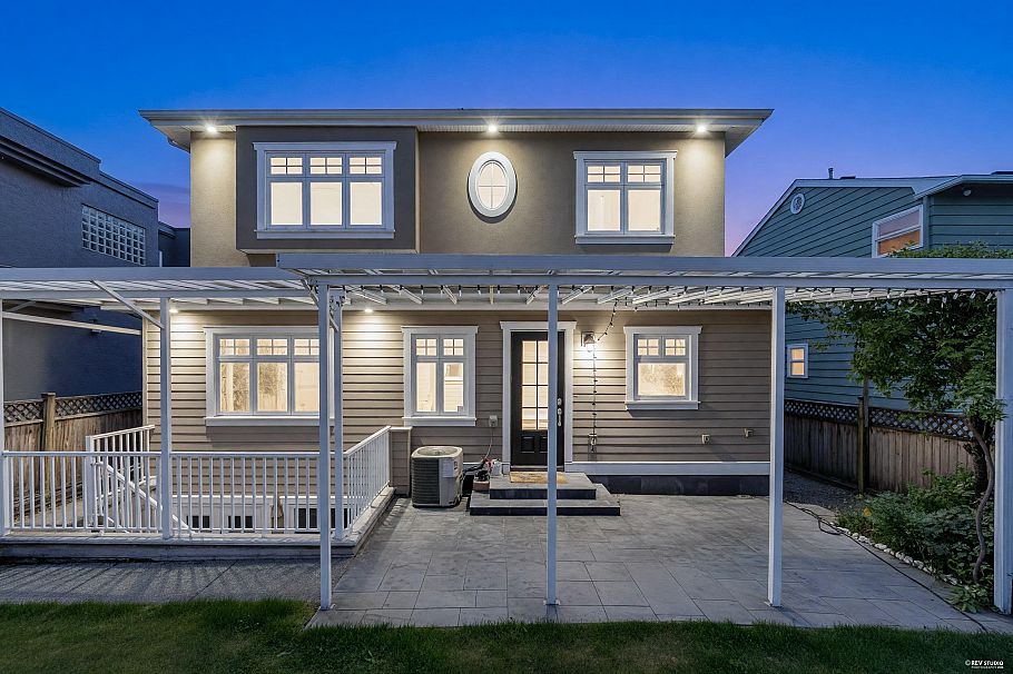 1675 W 59th Avenue Vancouver, BC - 39
