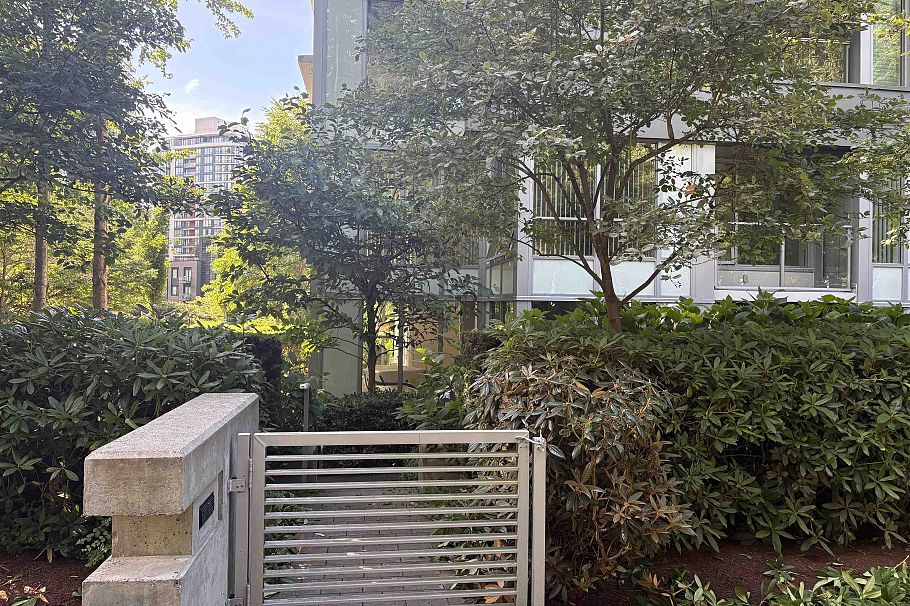 110 5728 Berton Avenue Vancouver, BC - 7