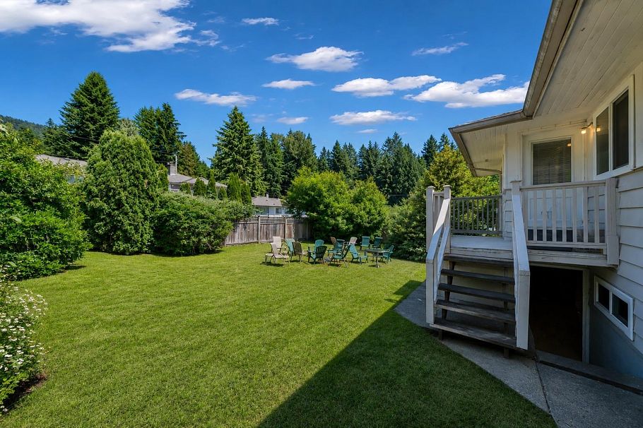 468 Saville Crescent North Vancouver, BC - 4