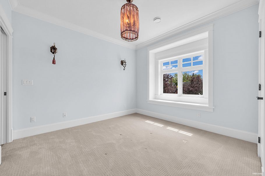 1675 W 59th Avenue Vancouver, BC - 28