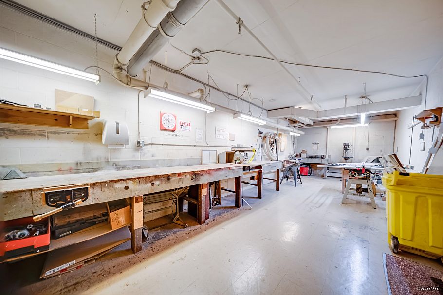 207 2020 Fullerton Avenue North Vancouver, BC - 17