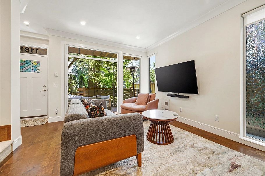 1181 E 19th Avenue Vancouver, BC - 7