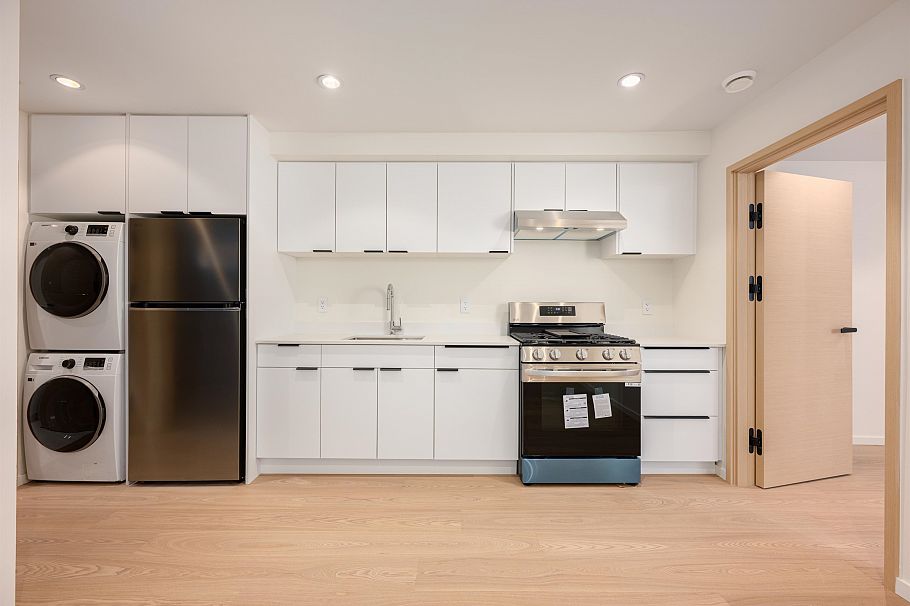 4475 Wallace Street Vancouver, BC - 28