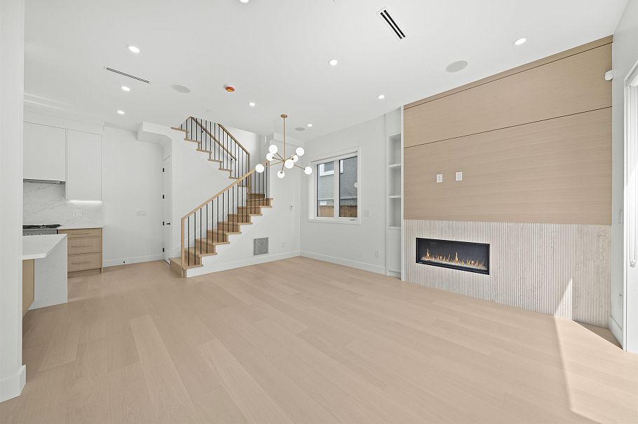 1 6461 E Prince Edward Street Vancouver, BC - 2