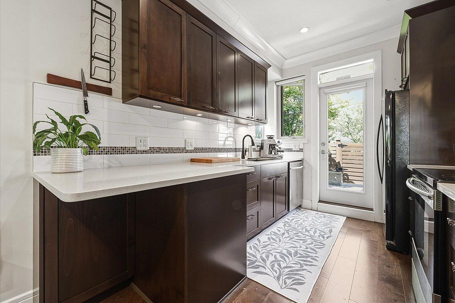 1181 E 19th Avenue Vancouver, BC - 10