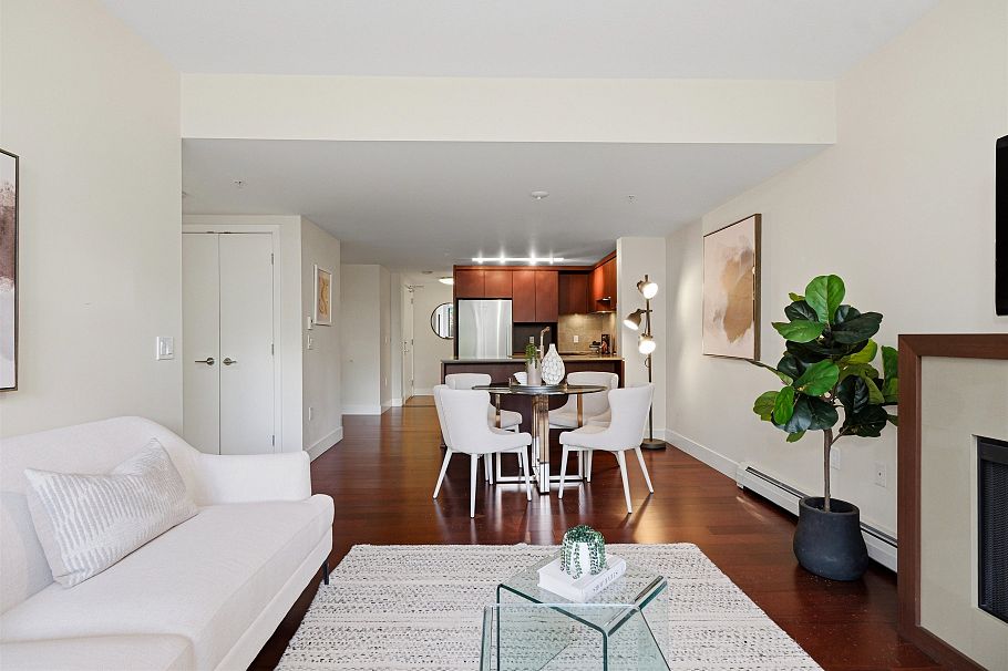 205 158 W 13th Street North Vancouver, BC - 11