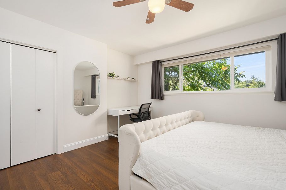 457 W 23rd Street North Vancouver, BC - 13