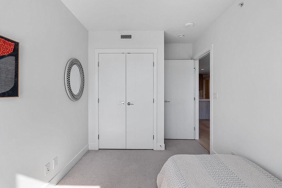 404 1210 E 27th Street North Vancouver, BC - 22