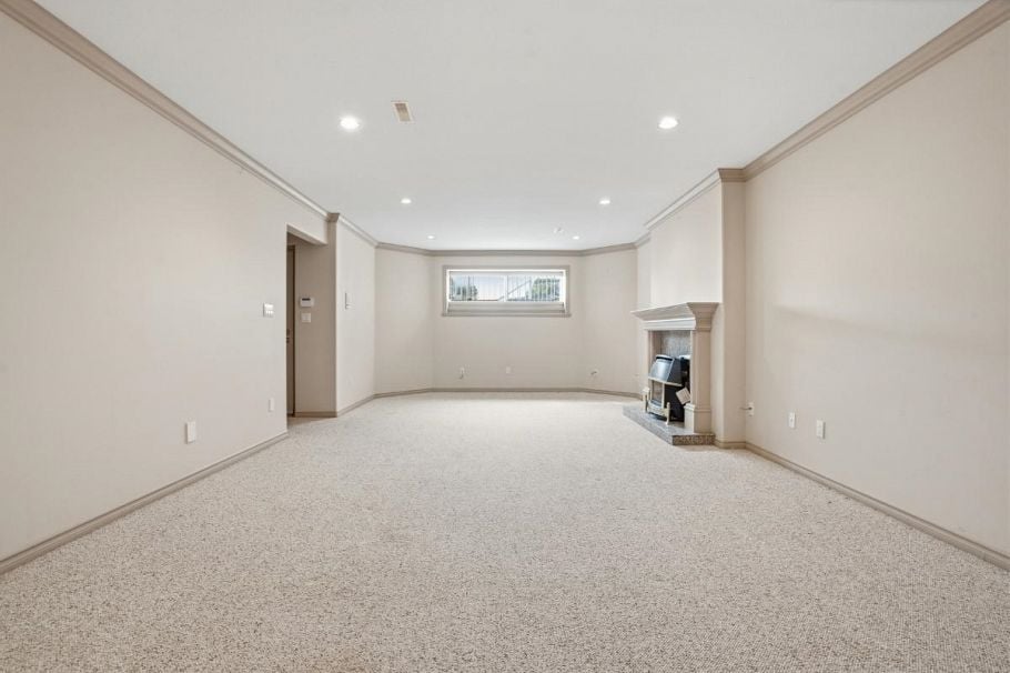 4493 Epps Avenue North Vancouver, BC - 32
