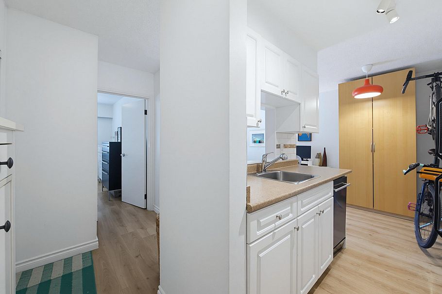 303 711 E 6th Street Vancouver, BC - 15