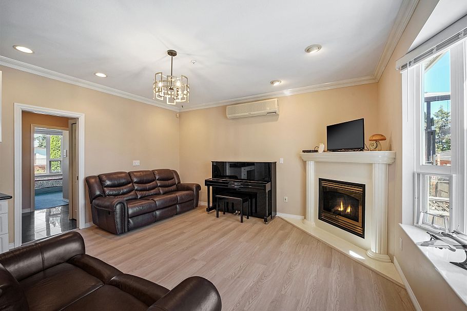 3978 Victoria Drive Vancouver, BC - 11