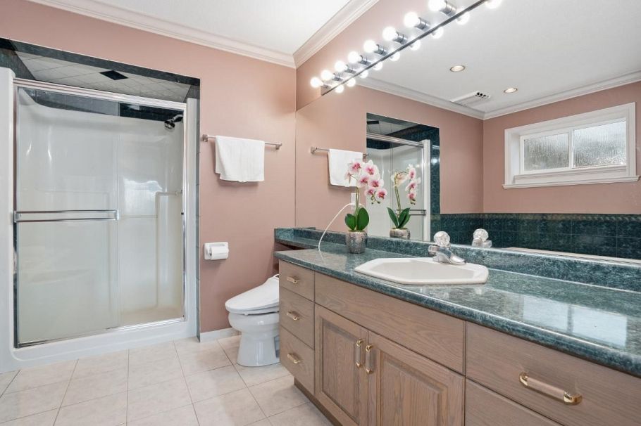4493 Epps Avenue North Vancouver, BC - 25