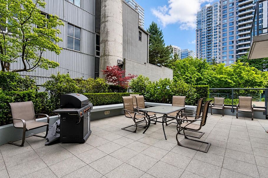 1702 928 Richards Street Vancouver, BC - 19