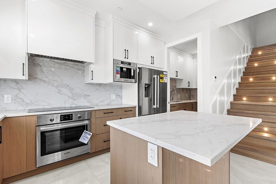 134 E 63rd Avenue Vancouver, BC - 12