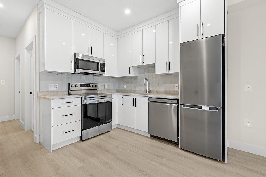 134 E 63rd Avenue Vancouver, BC - 28