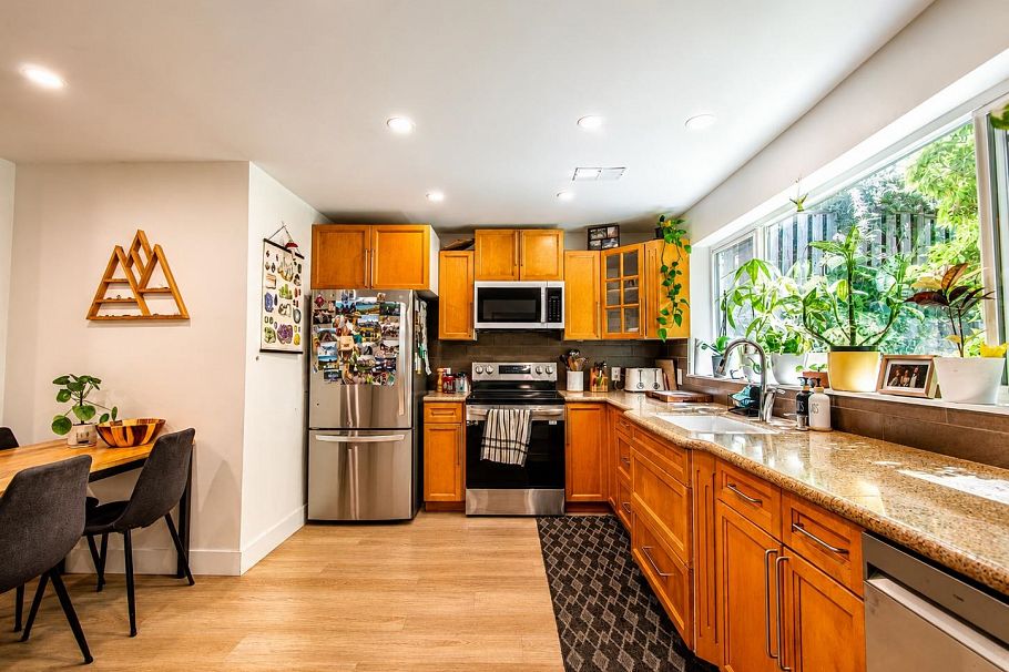 869 Clements Avenue North Vancouver, BC - 6