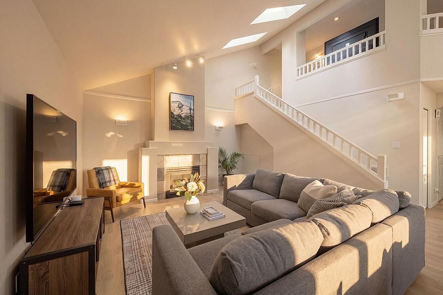 21 1550 Larkhall Crescent North Vancouver, BC - 6