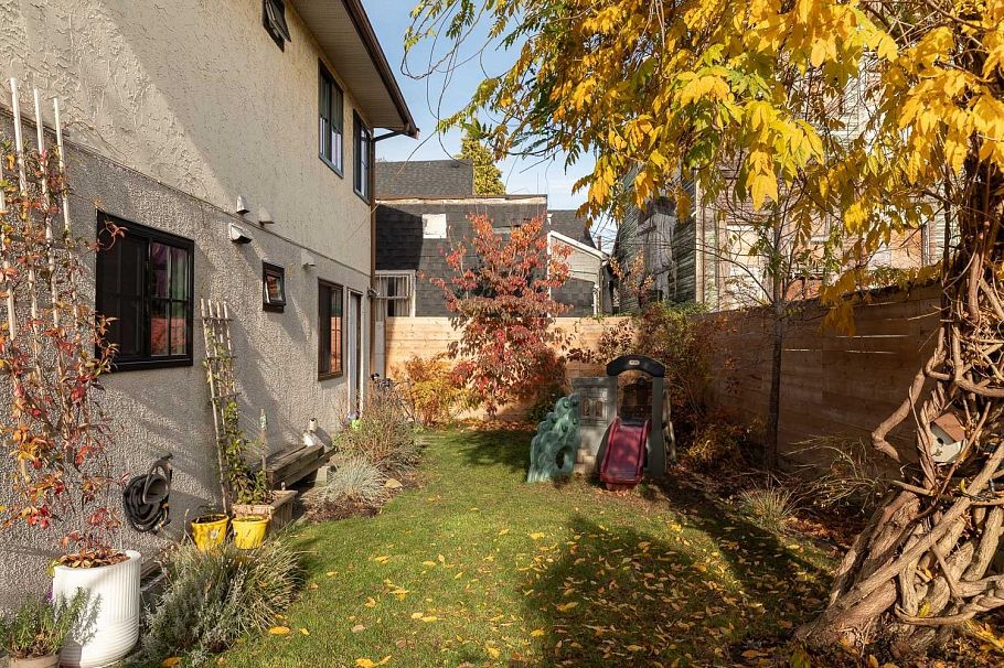 726 Vernon Drive Vancouver, BC - 38