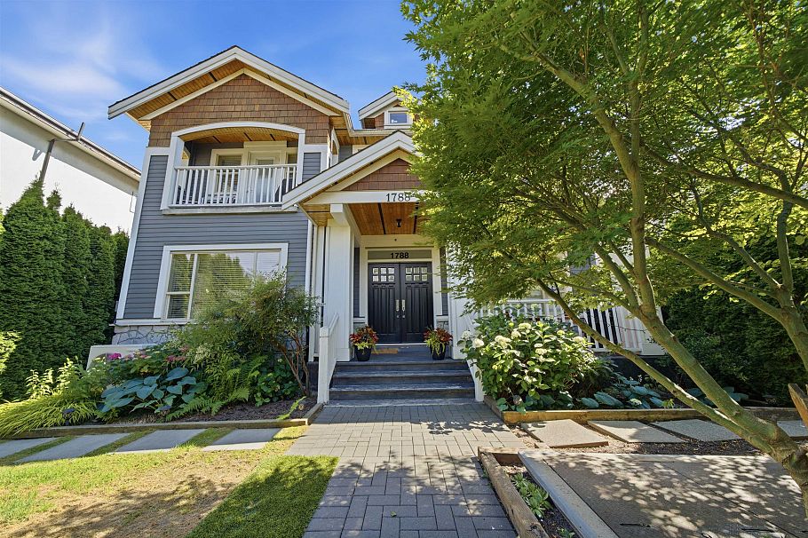 1788 E 12th Avenue Vancouver, BC - 2