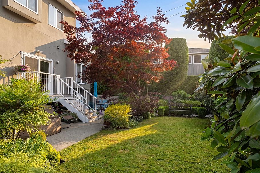 888 E 30th Avenue Vancouver, BC - 33