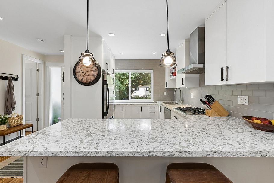 4715 Hoskins Road North Vancouver, BC - 8