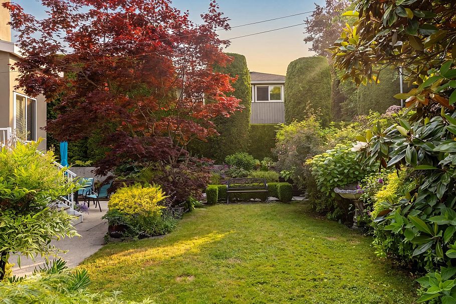 888 E 30th Avenue Vancouver, BC - 34
