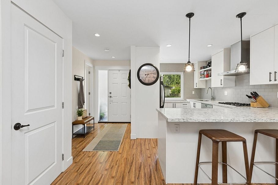 4715 Hoskins Road North Vancouver, BC - 6