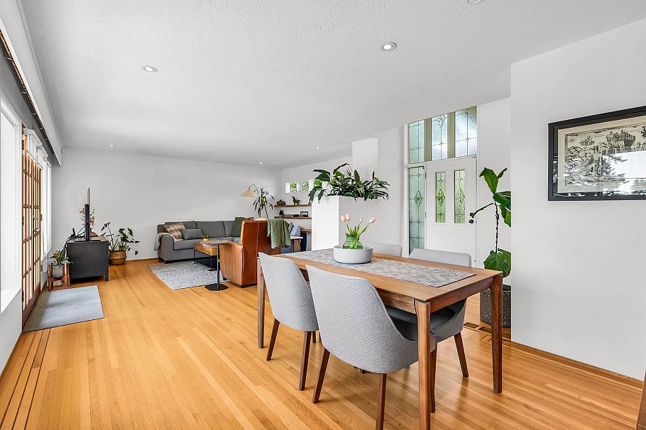 947 Evergreen Place North Vancouver, BC - 7