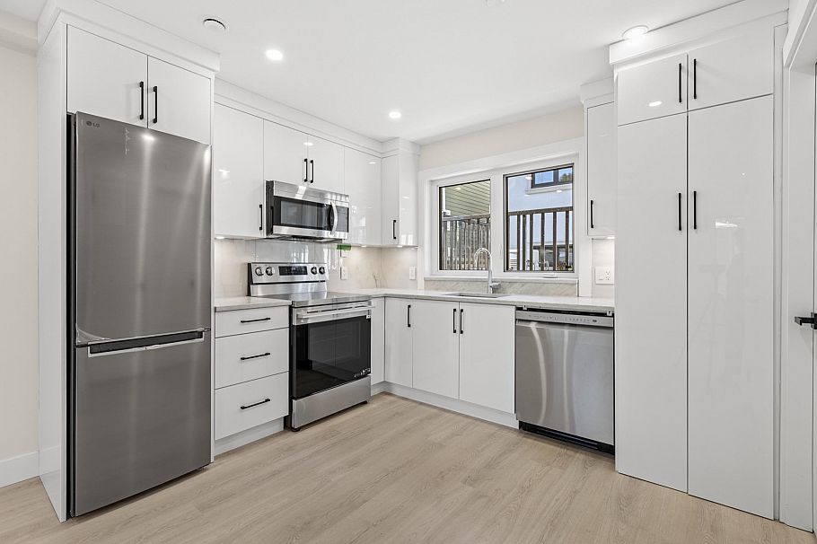 134 E 63rd Avenue Vancouver, BC - 27