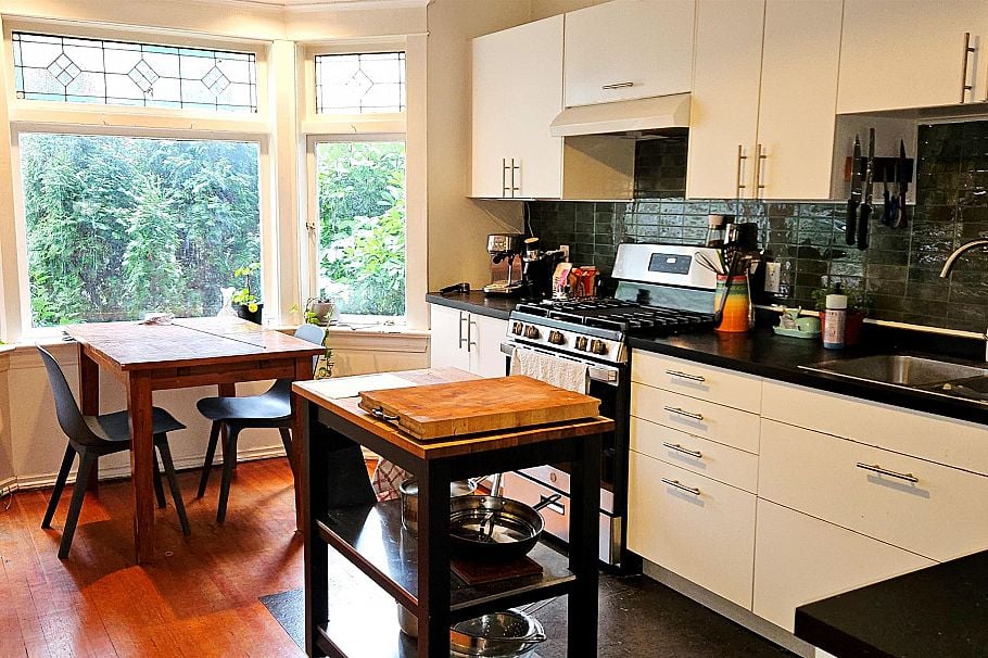 2635 W 7th Avenue Vancouver, BC - 9