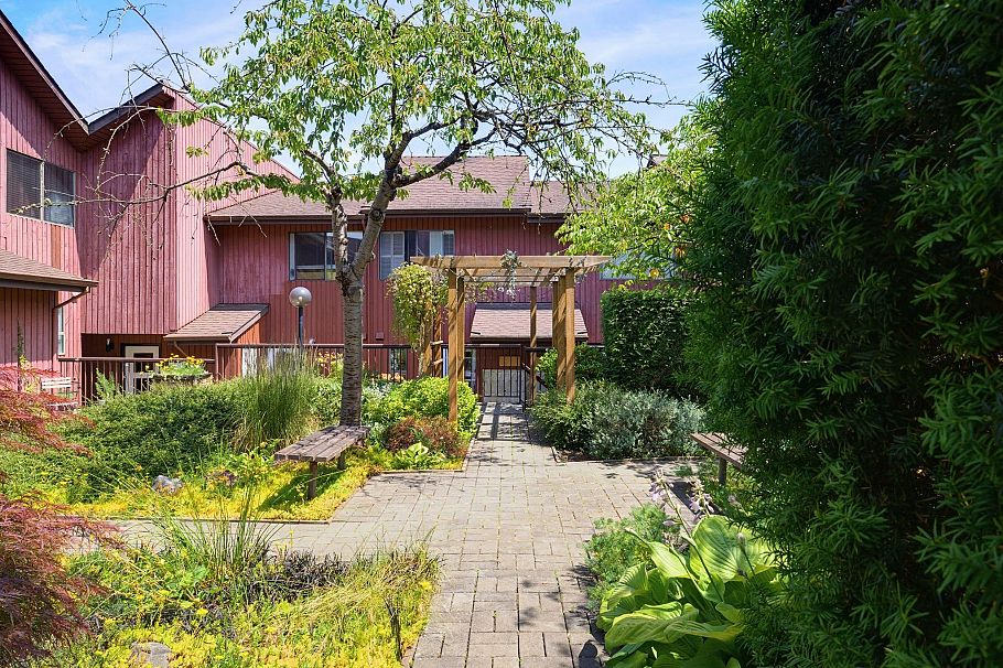 14 719 E 31st Avenue Vancouver, BC - 27