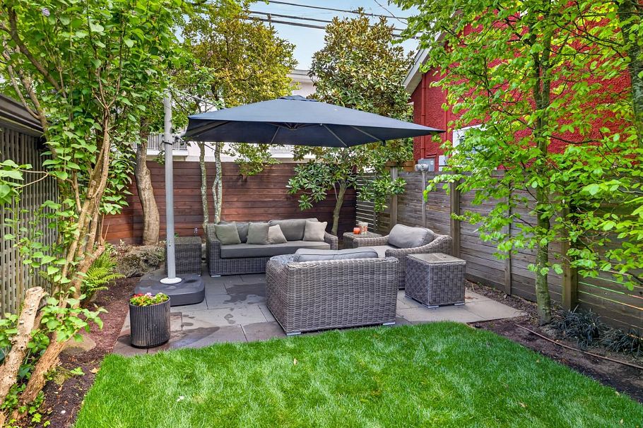565 E 45th Avenue Vancouver, BC - 27