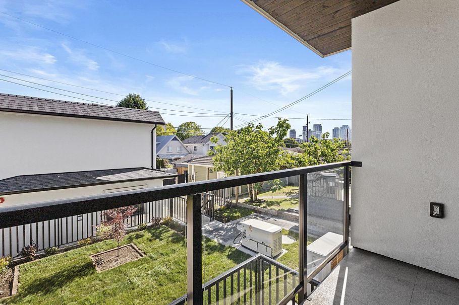 134 E 63rd Avenue Vancouver, BC - 26