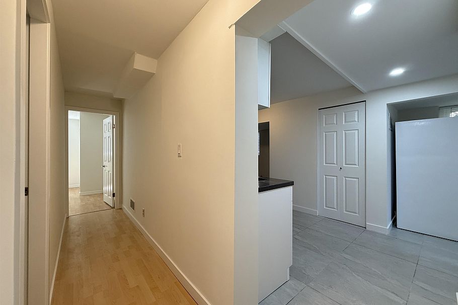 5828 Kerr Street Vancouver, BC - 31