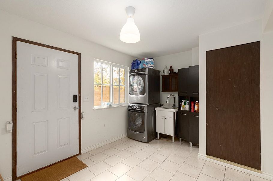 726 Vernon Drive Vancouver, BC - 33