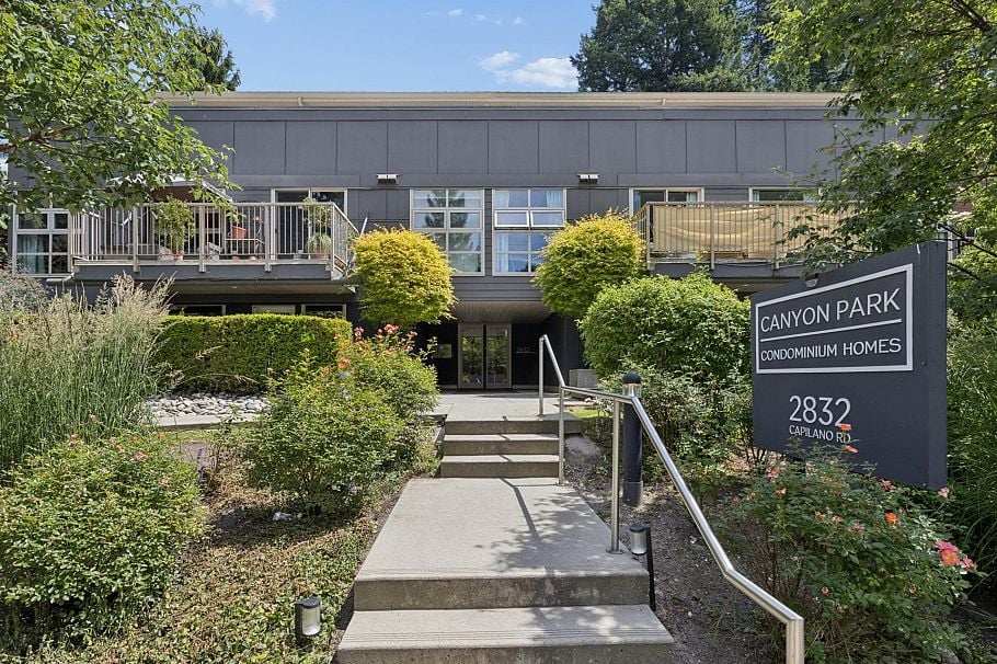 102 2832 Capilano Road North Vancouver, BC - 31