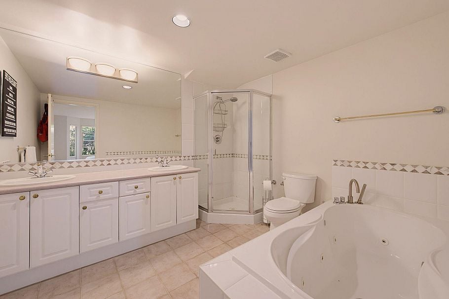 21 1550 Larkhall Crescent North Vancouver, BC - 14