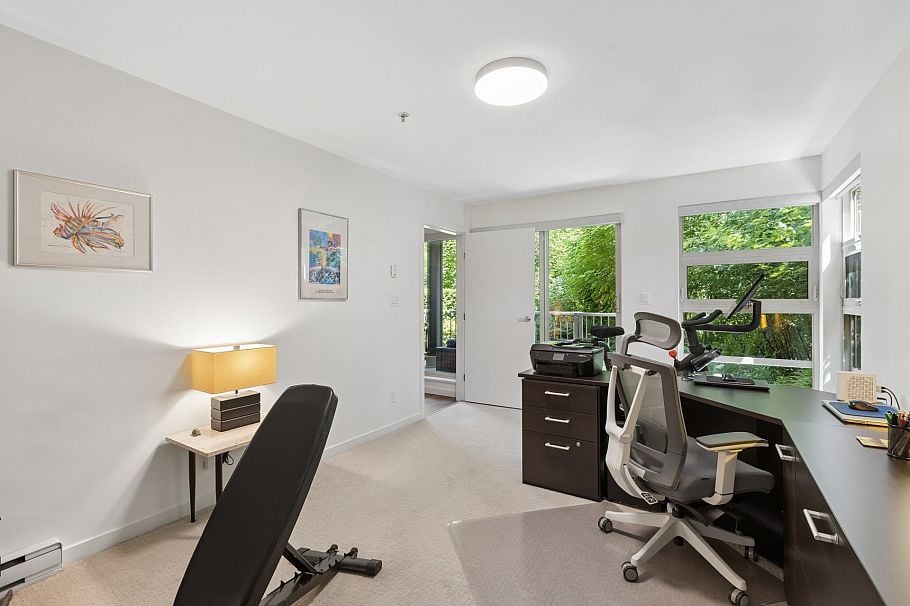 102 2832 Capilano Road North Vancouver, BC - 25