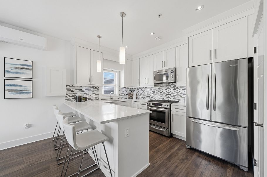 1788 E 12th Avenue Vancouver, BC - 9