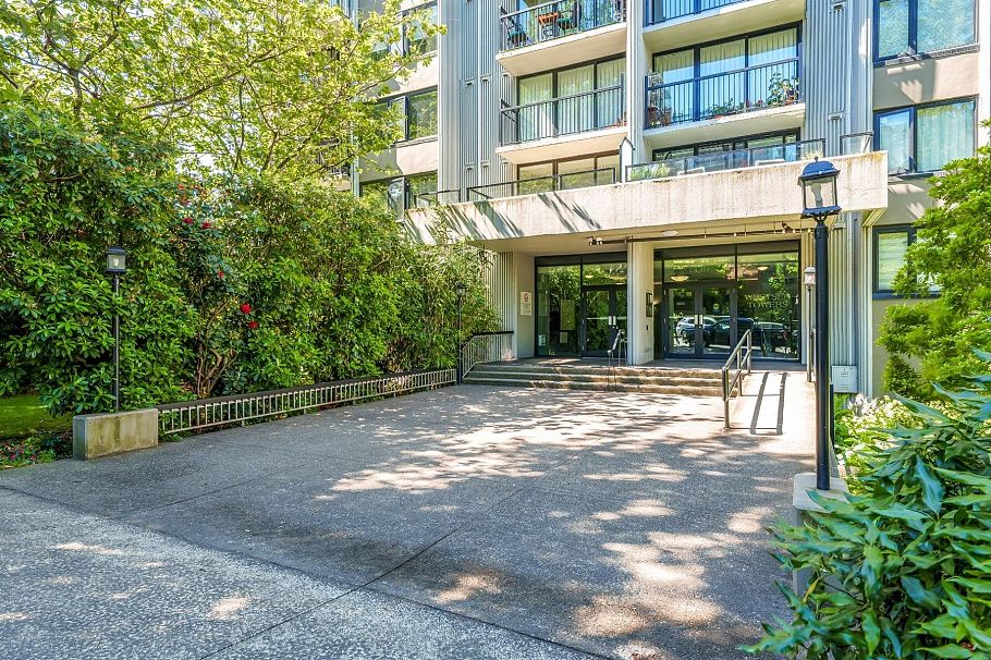 402 1330 Harwood Street Vancouver, BC - 3