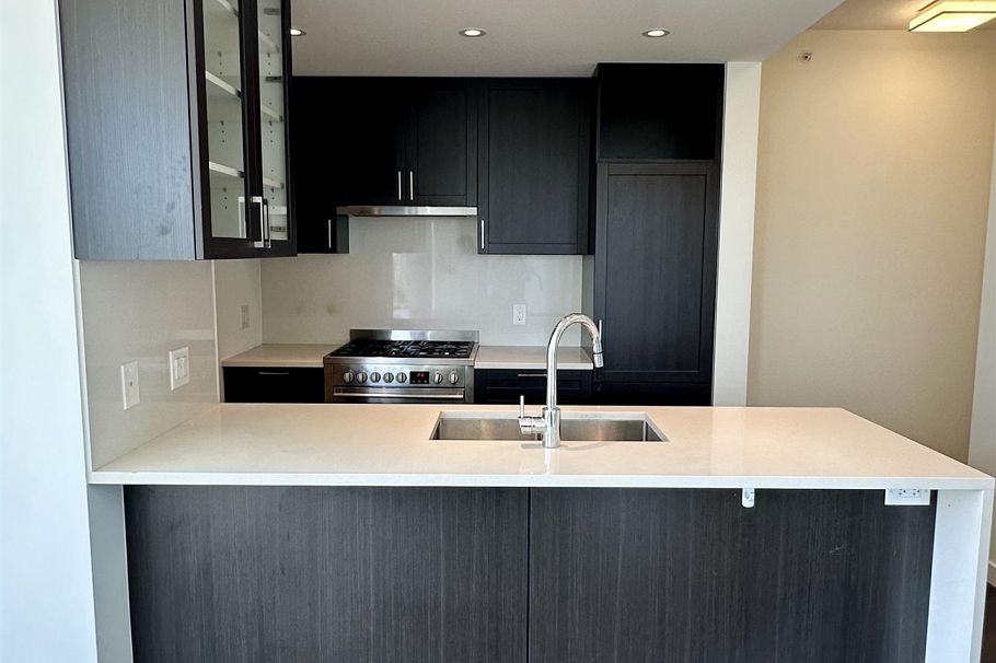 3301 5470 Ormidale Street Vancouver, BC - 2