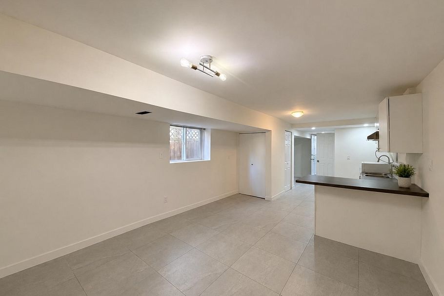 5828 Kerr Street Vancouver, BC - 22