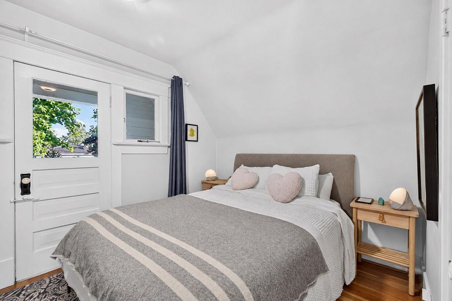 565 E 45th Avenue Vancouver, BC - 15