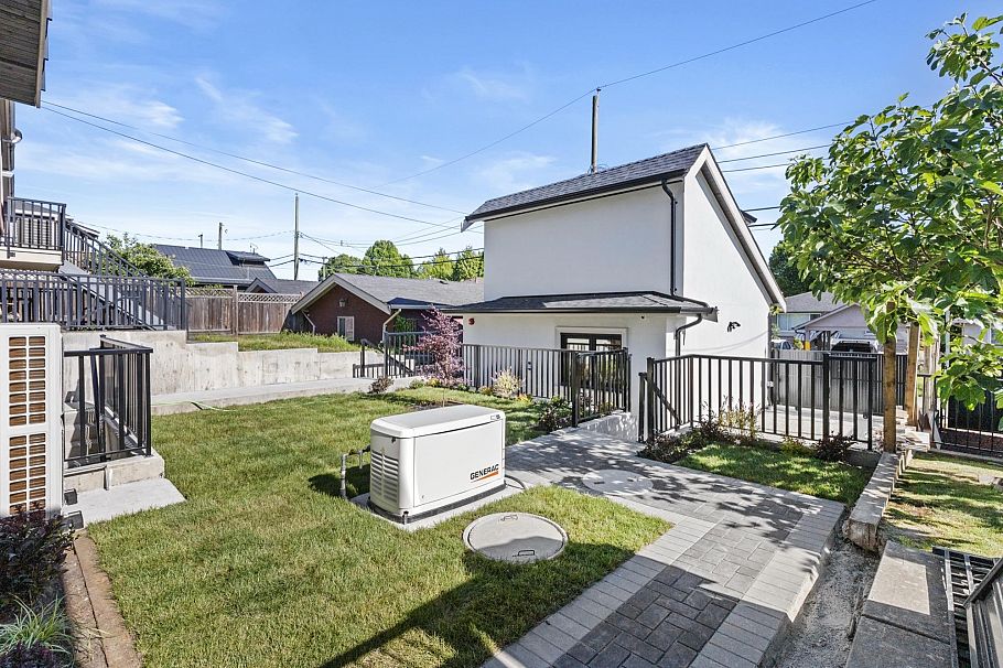 134 E 63rd Avenue Vancouver, BC - 39