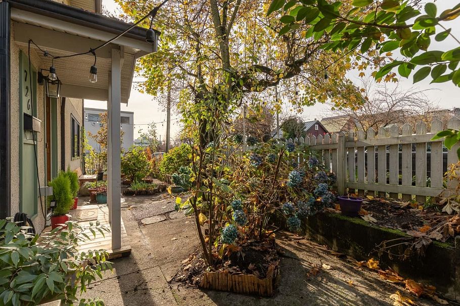 726 Vernon Drive Vancouver, BC - 4